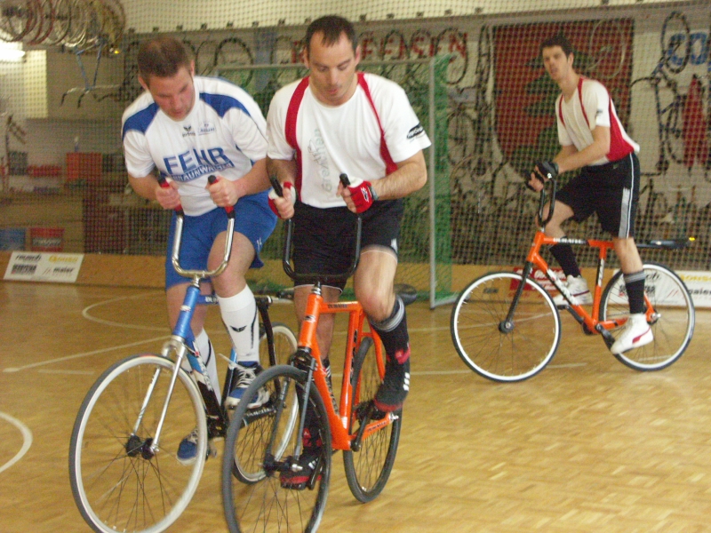 Urs Schönenberger kämpft um jeden Ball Urs Schönenberger kämpft um jeden Ball